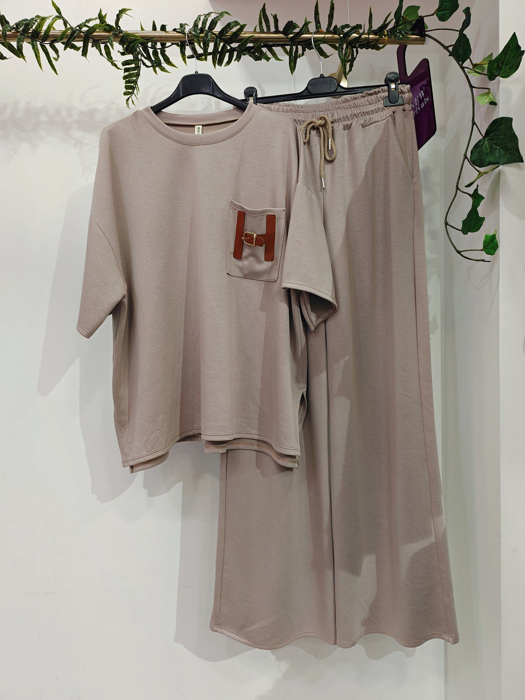 Conjunto Taupe